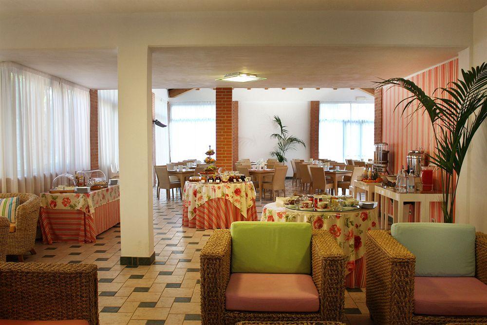 Ricci Hotel - Марина-ді-Гроссето Екстер'єр фото